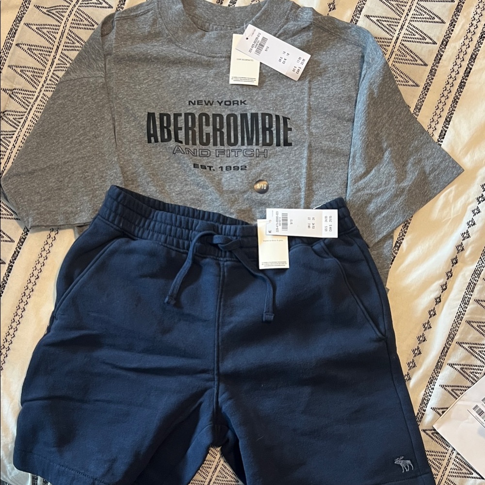 NEW Abercrombie Boys size 9/10 set Gray logo T-Shirt and Navy Sweat Shorts